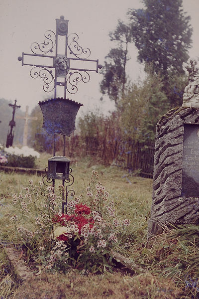 Datei:Friedhof-desselbrunn-11.jpg