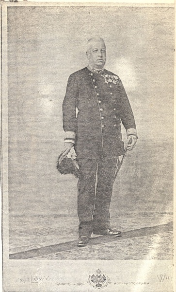 Datei:Alexander-bauer-uniform-bg.jpg