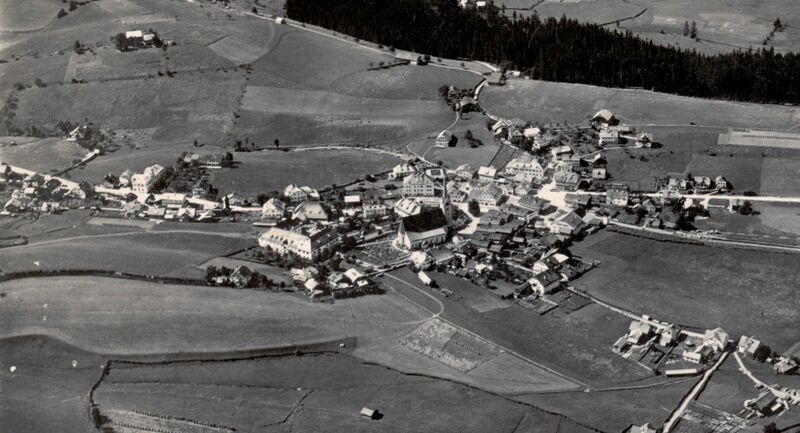 Datei:Abtenau ca 1930 Luftaufnahme detail.jpg