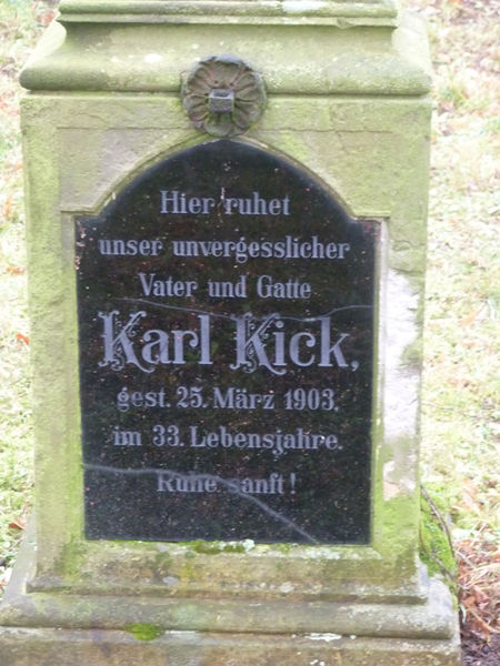 Datei:Karl-kick-sen-grab-maehrisch-truebau-10-2013-e.jpg