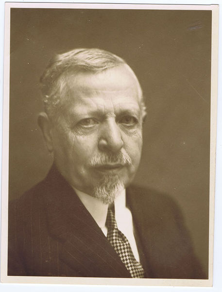 Datei:Dr-alexander-axel-zahlbruckner-1927-a .jpg